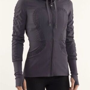 LULULEMON ATHLETICA Dance Studio (Reversible) Jacket in Coal Size 6
